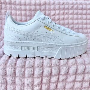 Puma Mayze Classic White Platform Sneakers Women's Size 8 Style 384209-01.